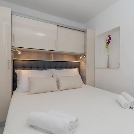 Apartment Eden Mediterranean House *
