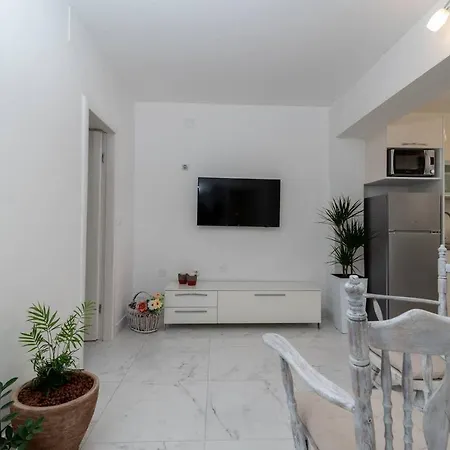 Eden Mediterranean House Lägenhet *