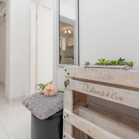 Eden Mediterranean House Lägenhet