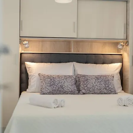 Eden Mediterranean House Lägenhet